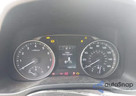 2018 Hyundai Elantra Value Edition z USA, uszkodzony, nr VIN 5NPD84LF9JH391896